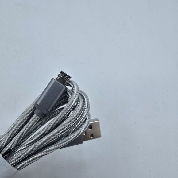 Wireless Gear 6 ft micro usb sync and charge cable. Fabric material. - Picture 4 of 4